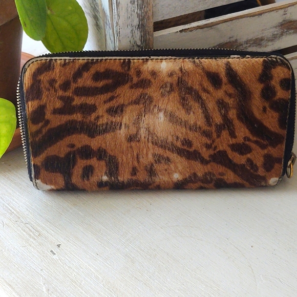 Alexander McQueen Animal Print Wallet - Picture 2 of 7